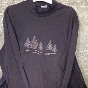 Links long sleeve shirt.    B16